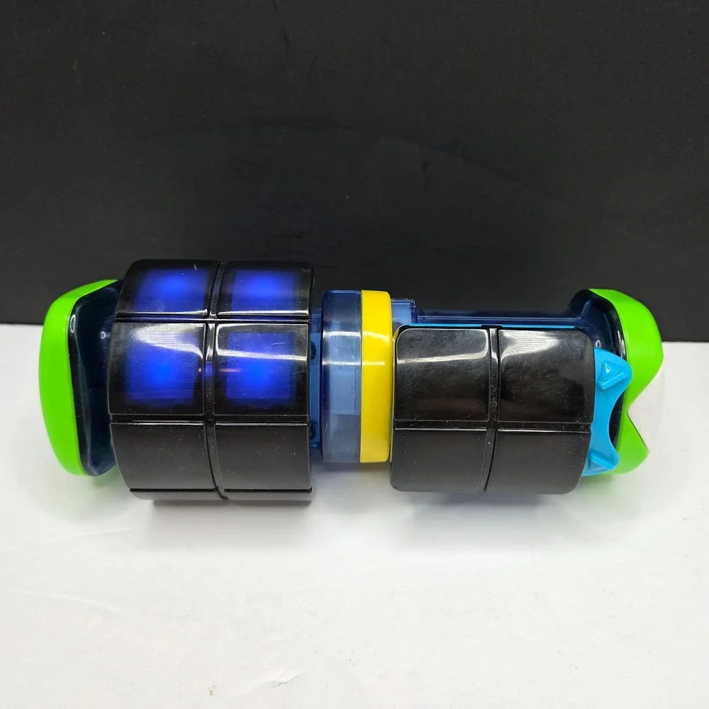 Hasbro Bop It Tetris Electronic Handheld Game Blue Black Green Lights Sounds Toy